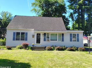 3 Lea Ave, Waterford, NY 12188