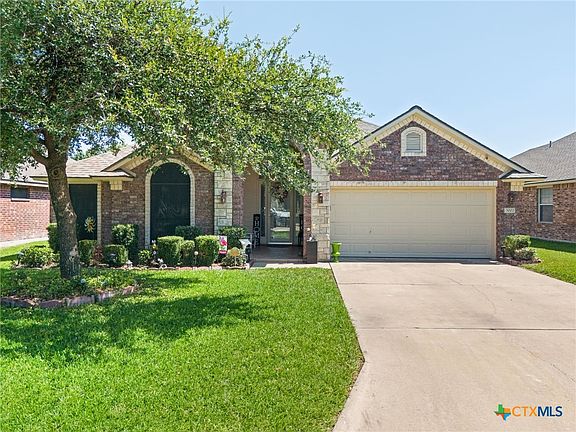 3rd image of 3002 Tucson Dr