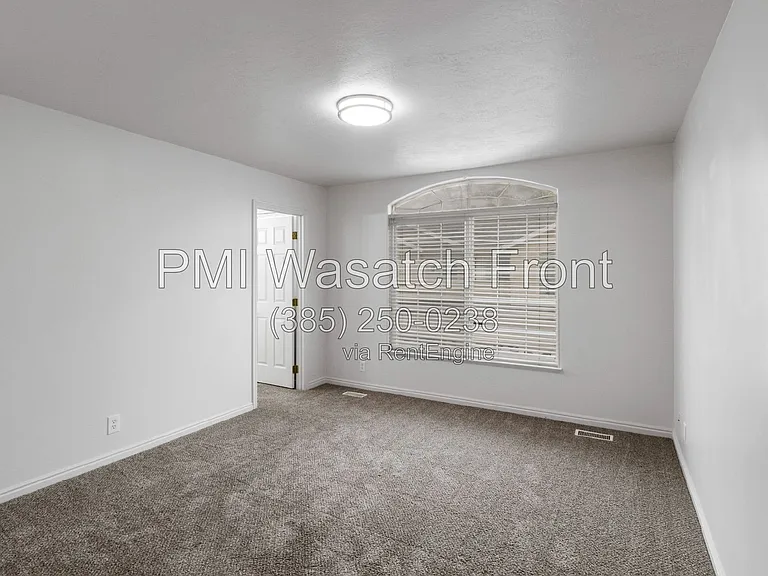 3211 S 945 E — Photo 7