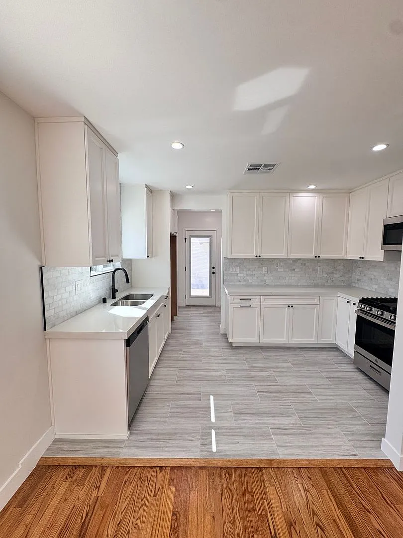 Brand New Construction 1317 Montebello Blvd — Photo 4