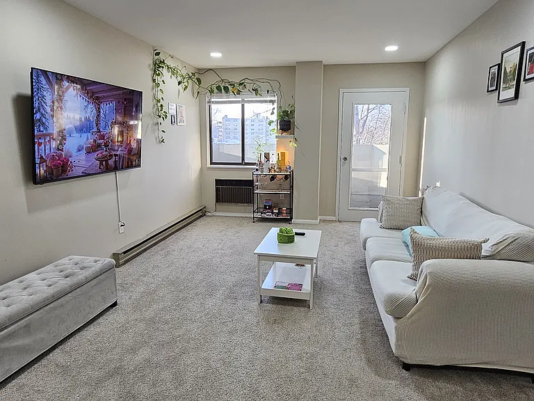 50 Euclid Ave #3B — Photo 1