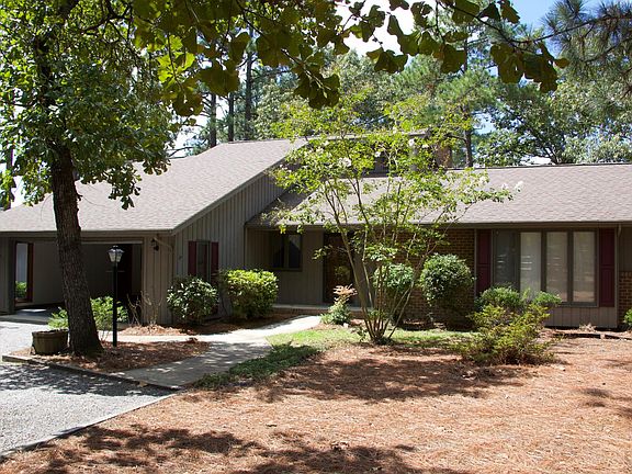 Single story home on quiet cul de sac