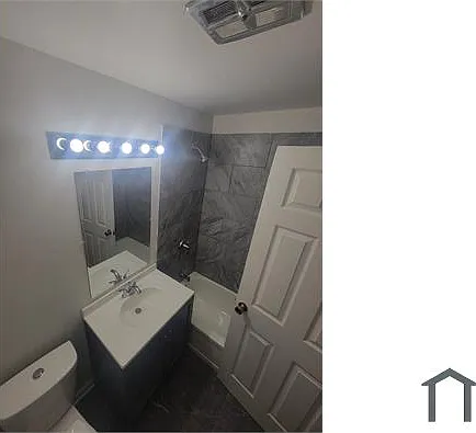 7915 S Saginaw Ave #C — Photo 8