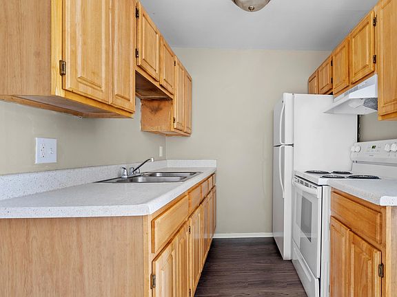 2nd image of 31471 Block St APT 303