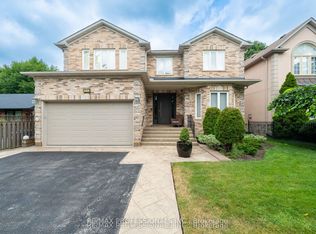 4662 Dundas St W, Toronto, ON M9A 1A6