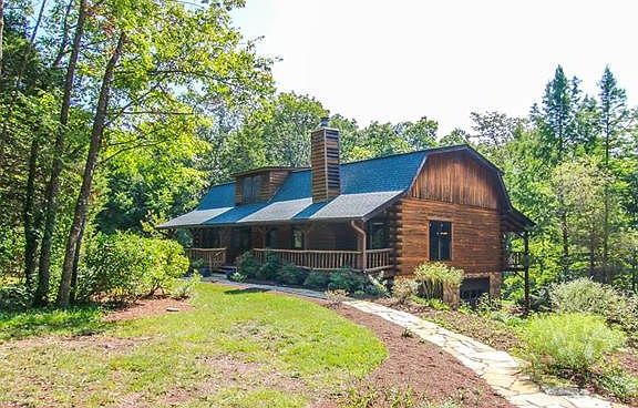 Your heavenly hideaway in the woods.....