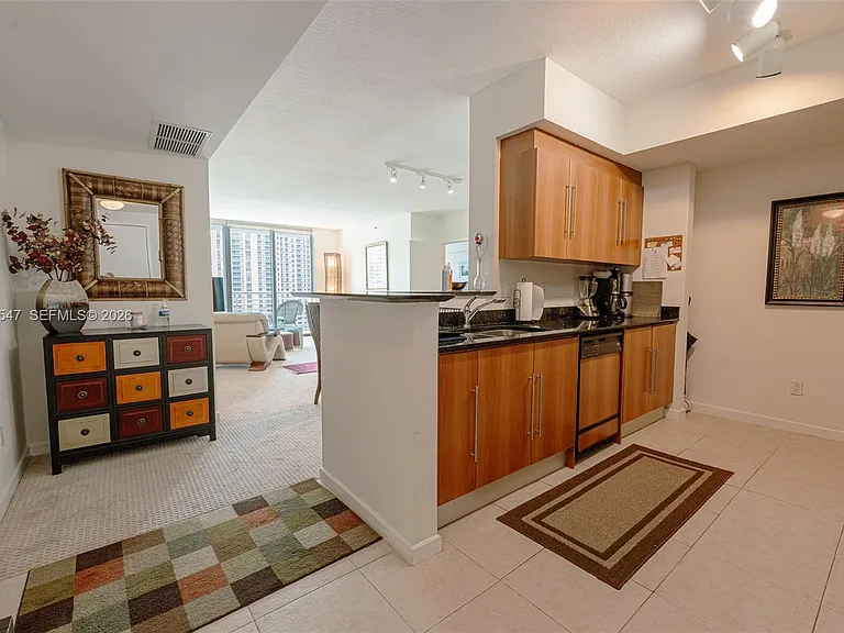325 Biscayne Blvd #2119 — Photo 21