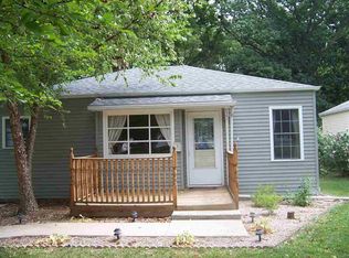 920 53rd St, Moline, IL 61265