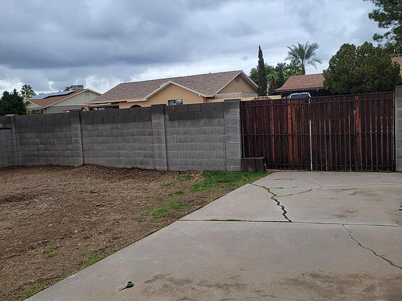 4th image of 4751 W ALTADENA Avenue