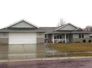 117 Sunstone Dr, Mankato, MN 56001