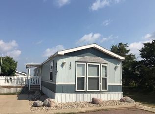 1623 10th Ave SW, Aberdeen, SD 57401