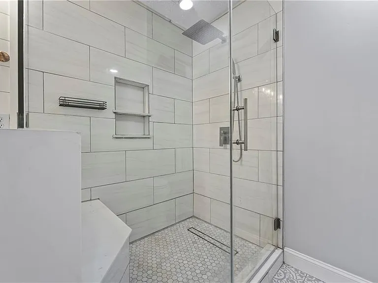 6616 Splashwater Dr — Photo 37