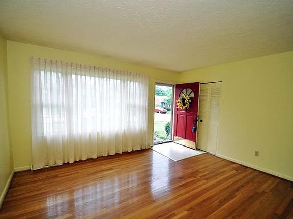 4th image of 540 Cricklewood Dr