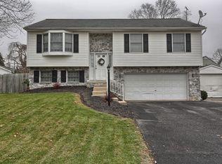 27 Nolt Ave, Willow Street, PA 17584
