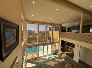 1716 Palaau St, Honolulu, HI 96821