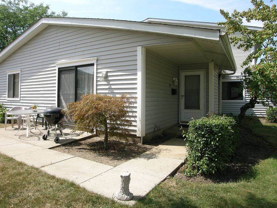 1st image of 331 Palisades Poin #0