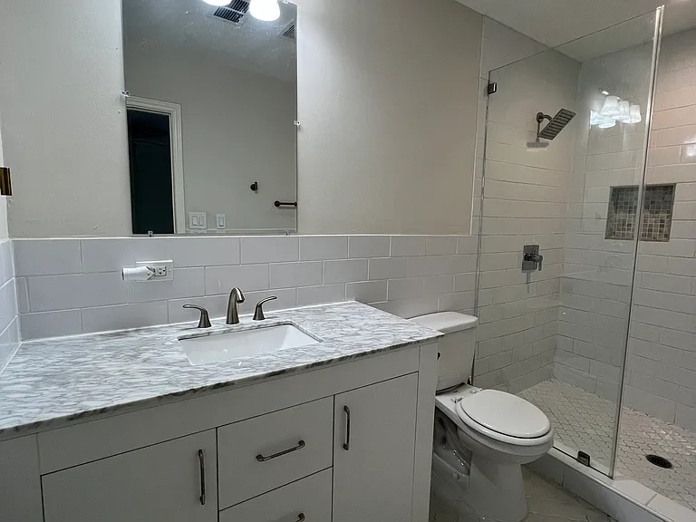 1826 Ferndale Ave — Photo 8