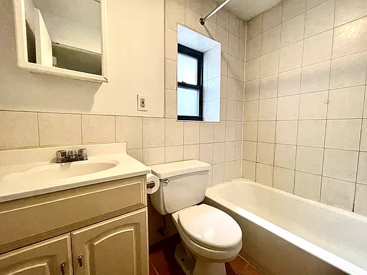 Rented by Metropolitan Property Group | media 10
