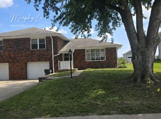 1601 Tamara Dr, Saint Joseph, MO 64506