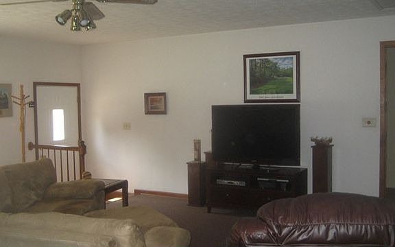 5th image of 825 Mellowood Dr