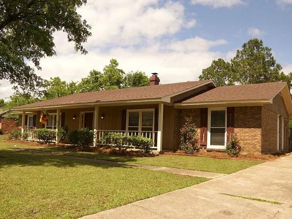 1431 Woodmere Dr, Montgomery, AL 36117