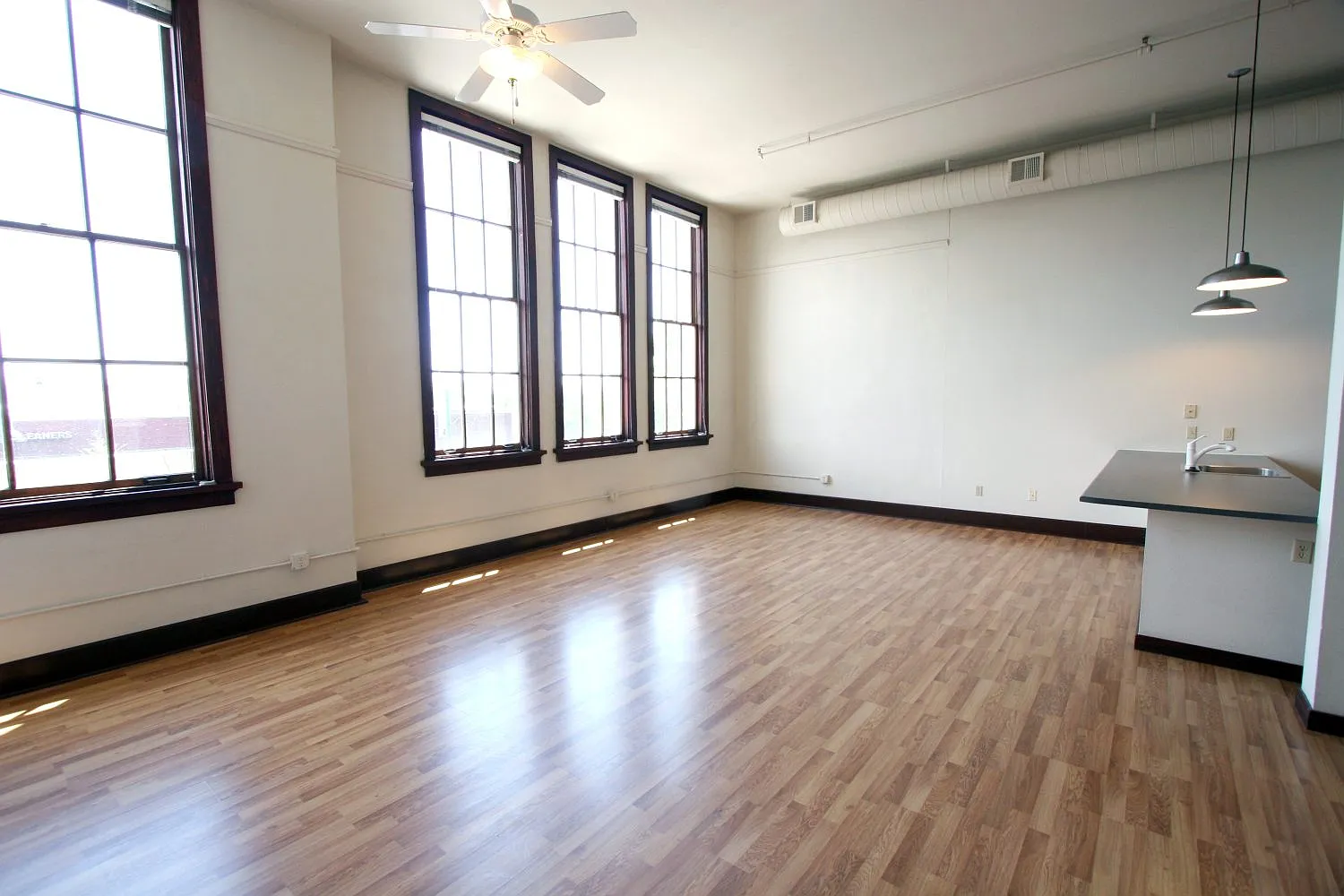 301 Central Ave NE, Loft 206 - 1 — Photo 2