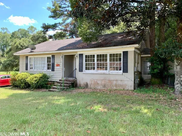 205 Idlewood Dr, Chickasaw, AL 36611