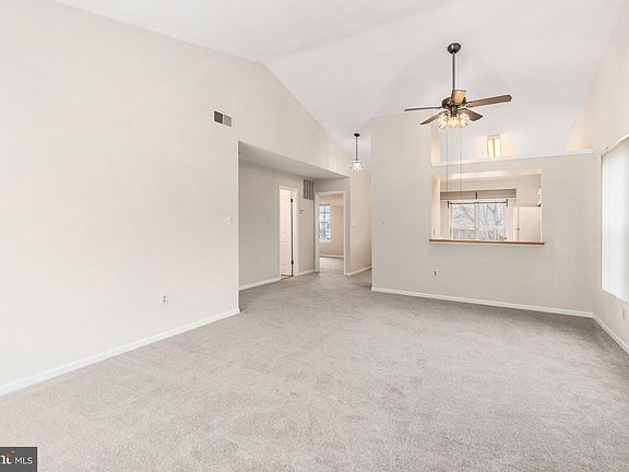 5th image of 2843 Yarling Ct #2843