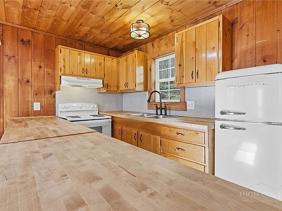 3rd image of 286 Grady Winkler Road