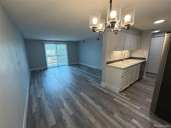 4th image of 209 E Highline Circle Bldg 209 #202