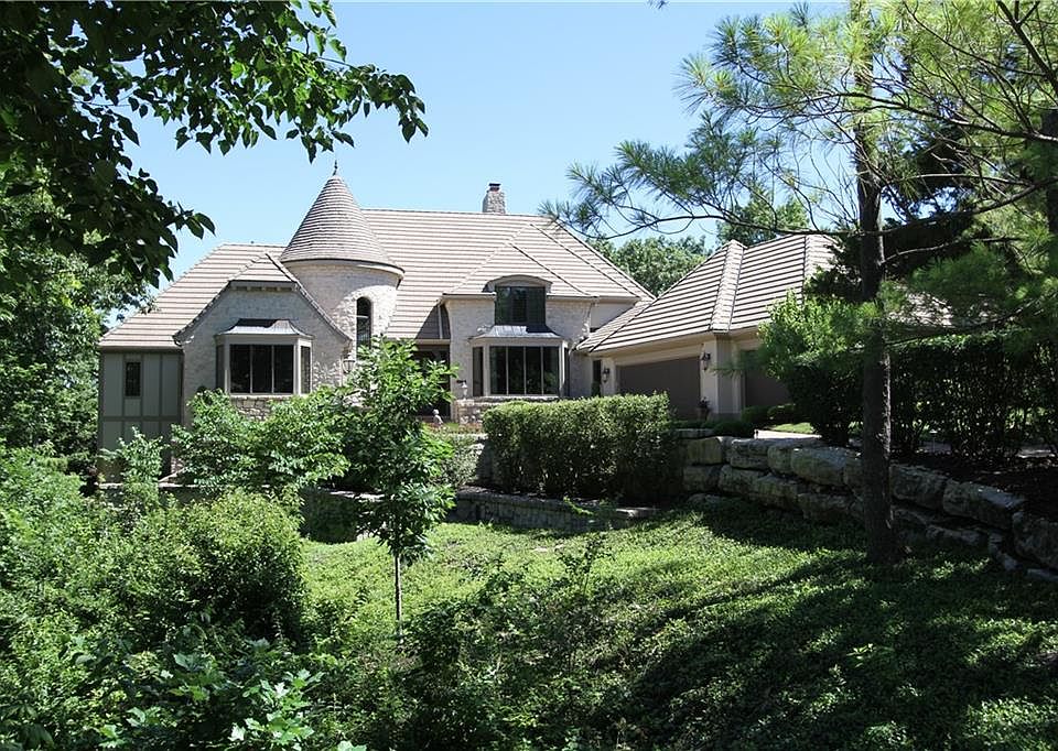 1st image of 10504 S Highland Ln