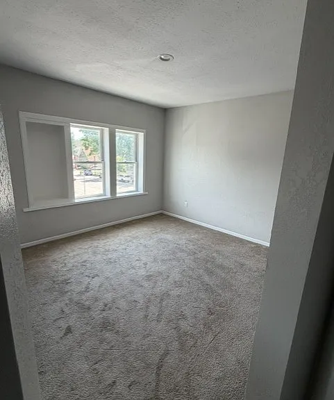 2705 N Bremen St — Photo 10