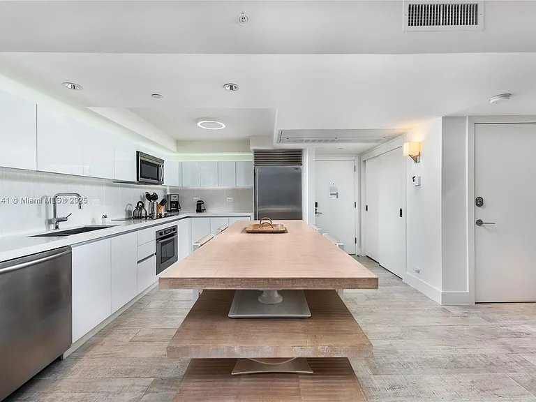 102 24th St #1208 — Photo 12