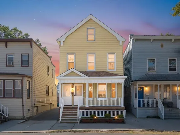 26 E 28th St, Bayonne, NJ 07002