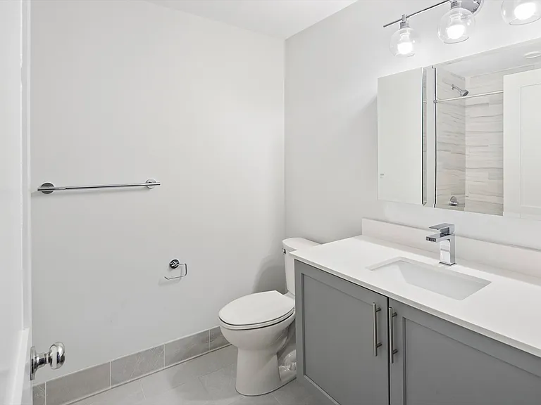 50 Hichborn St #204 — Photo 8