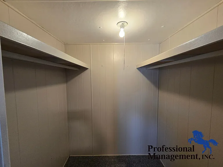 819 Heights Ln — Photo 9