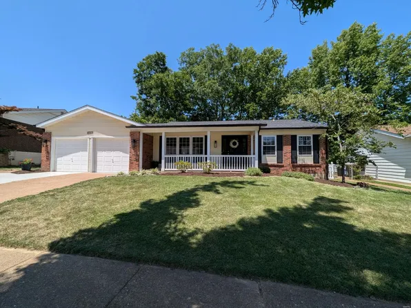 4557 Thicket Dr, Saint Louis, MO 63129
