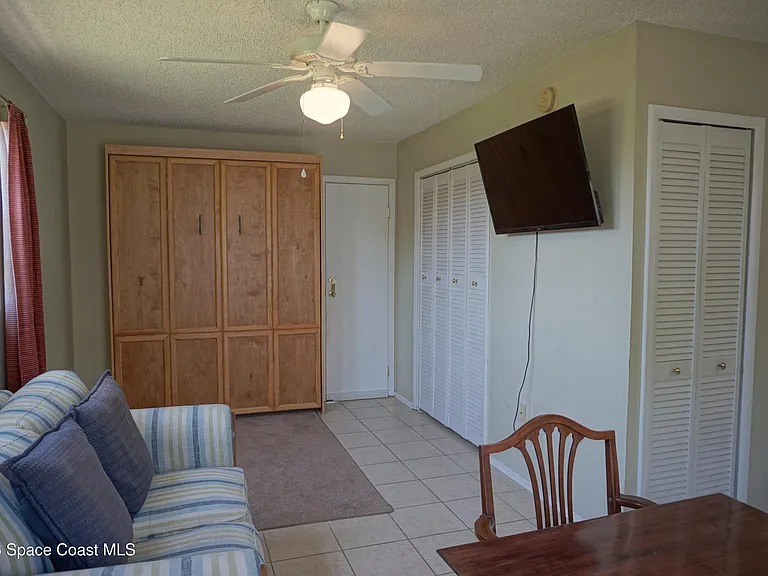 1423 Jasper Ave NW — Photo 7