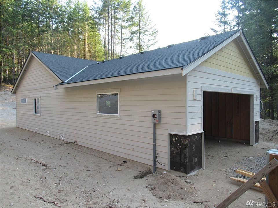 2nd image of 13176 Hummingbird Ln SW