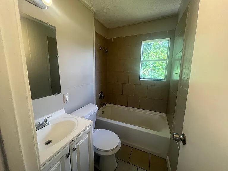 1906 Fosters Ferry Road — Photo 11