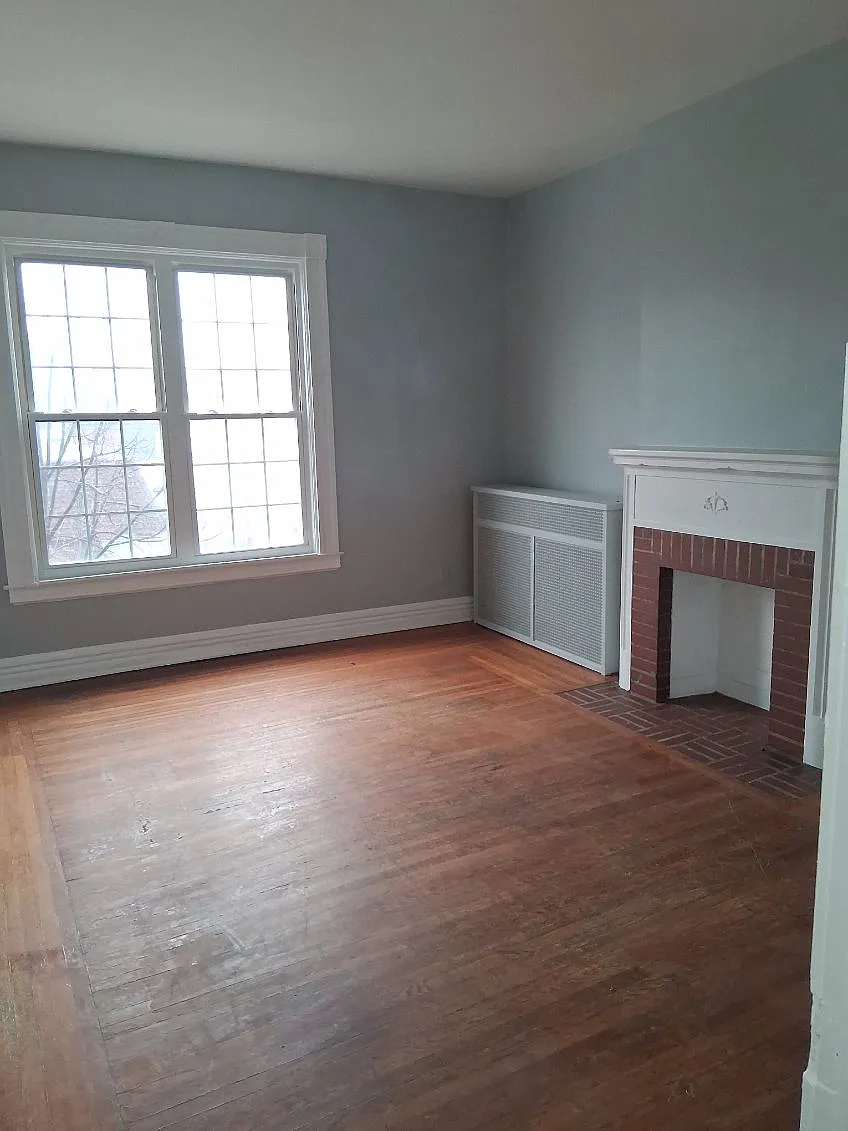 4 bed, $1,799 — Photo 1