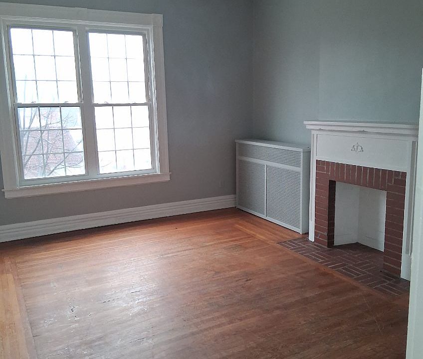 1st image of 722 6th Ave #F2