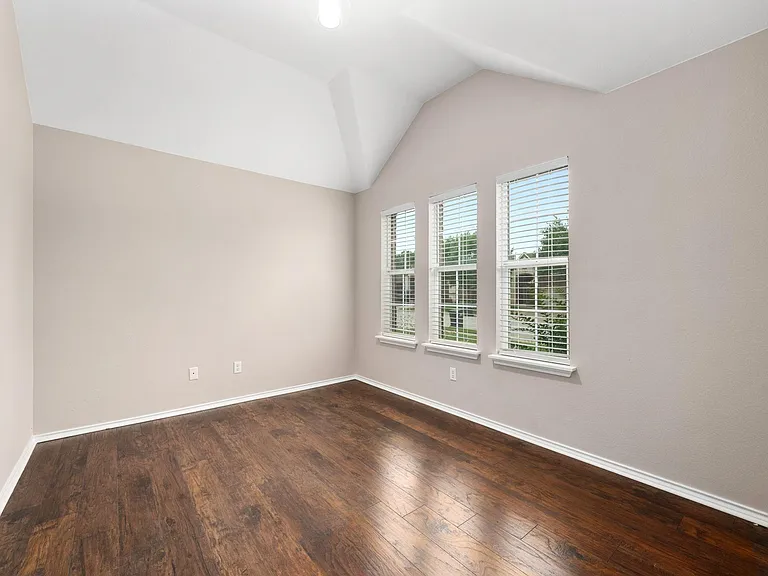 799 Clear Springs Holw — Photo 6