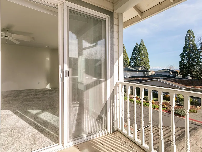 Deck off master bedroom