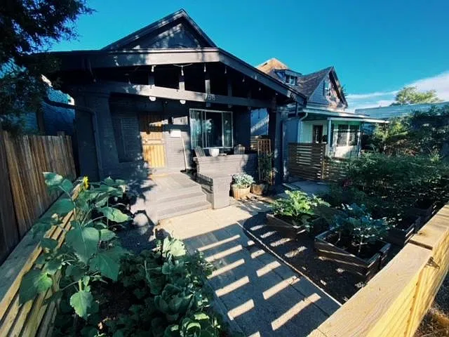 2 bed, 1103 sqft, $2,599 — Photo 2