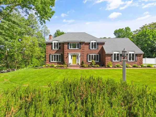 39 Smithshire Ests, Andover, MA 01810