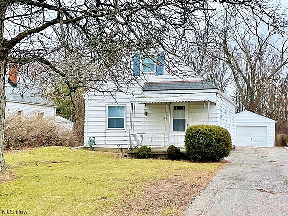 4th image of 2461 E 37th St