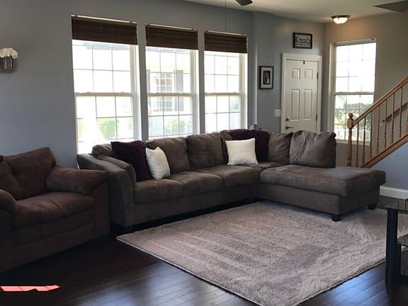 2nd image of 25023 Clare Cir