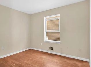 242 Pine St Floor 2, Elizabethport, NJ 07206