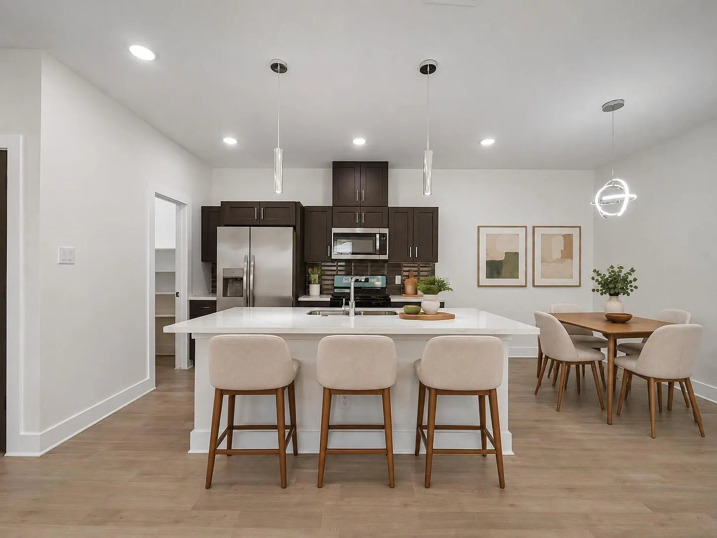 3 bed, 2.0 bath, 1144 sqft, $1,750 — Photo 4